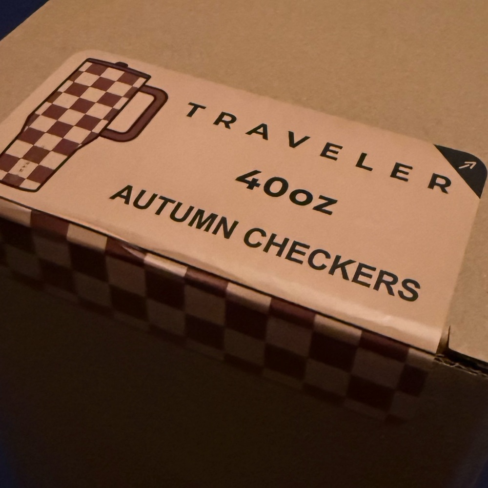 Traveler 40oz Autumn Checkers Mug